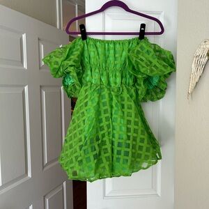 NWT Billy J off the shoulder puff sleeve dress